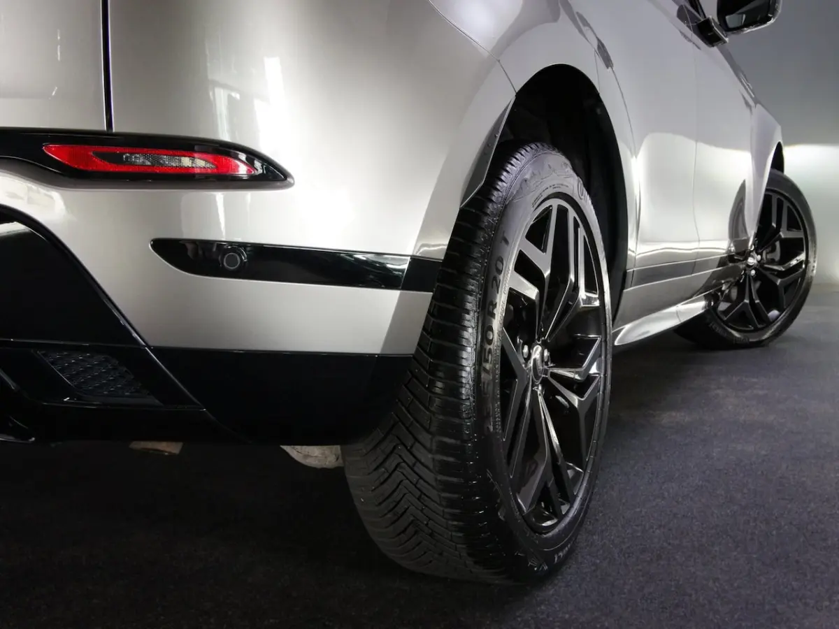 1.5 P300e AWD R-Dynamic HSE (PANO, ADAPTIVE CRUISE, MERIDIAN-AUDIO, DODEHOEKDETECTOR, APPL