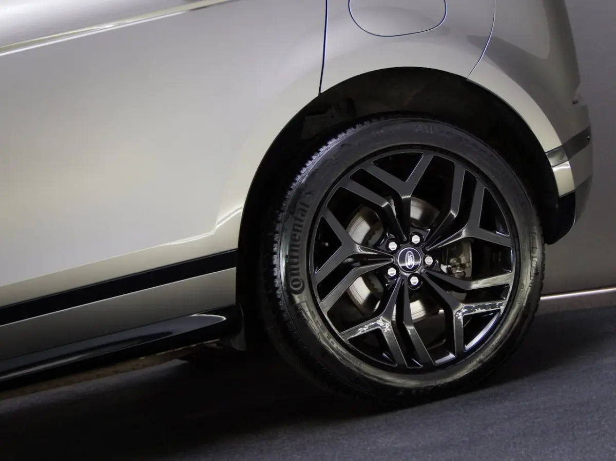 1.5 P300e AWD R-Dynamic HSE (PANO, ADAPTIVE CRUISE, MERIDIAN-AUDIO, DODEHOEKDETECTOR, APPL