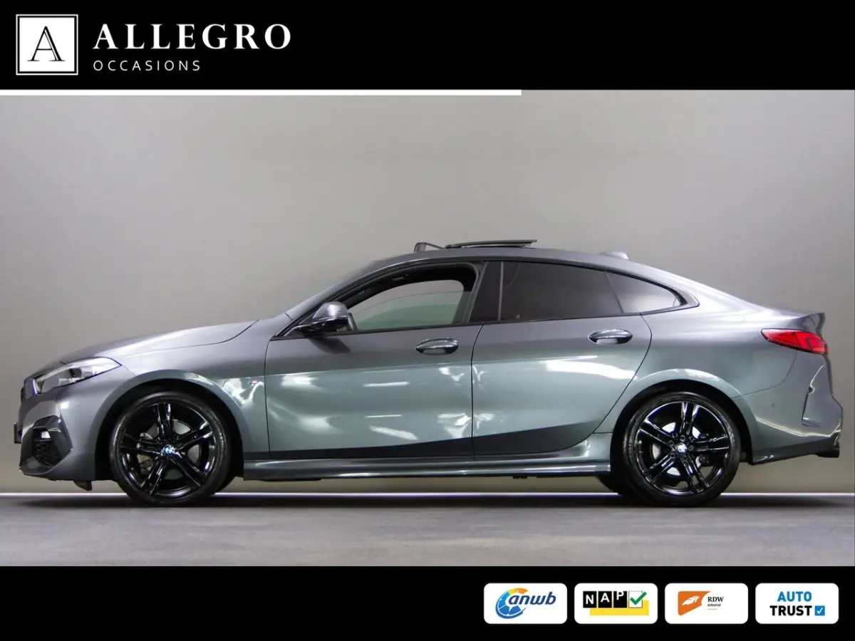 218i High Executive Edition M-Sport (ADAPTIVE CRUISE, SFEERVERLICHTING, PANO, APPLE CARPLA