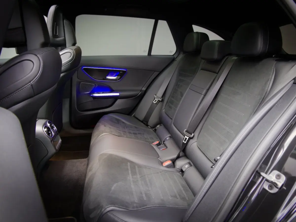 300 e AMG-Line Edition (SFEERVERLICHTING, MEMORY, PANORAMADAK, ACC, TREKHAAK, STOELVERWARM