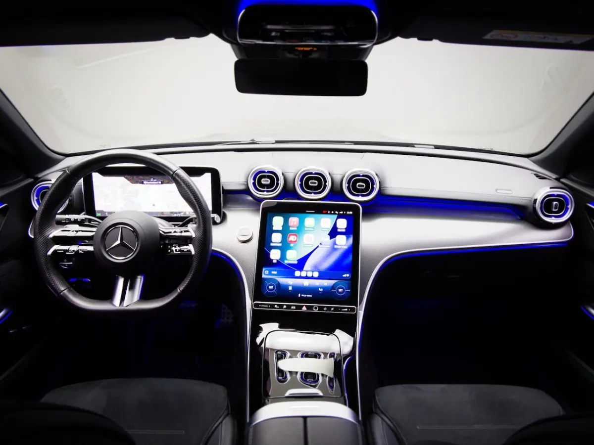 300 e AMG-Line Edition (SFEERVERLICHTING, MEMORY, PANORAMADAK, ACC, TREKHAAK, STOELVERWARM