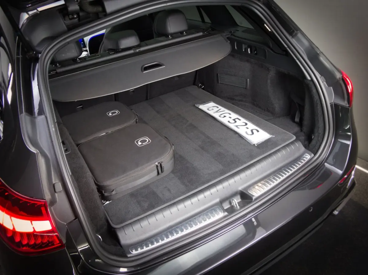 300 e AMG-Line Edition (SFEERVERLICHTING, MEMORY, PANORAMADAK, ACC, TREKHAAK, STOELVERWARM