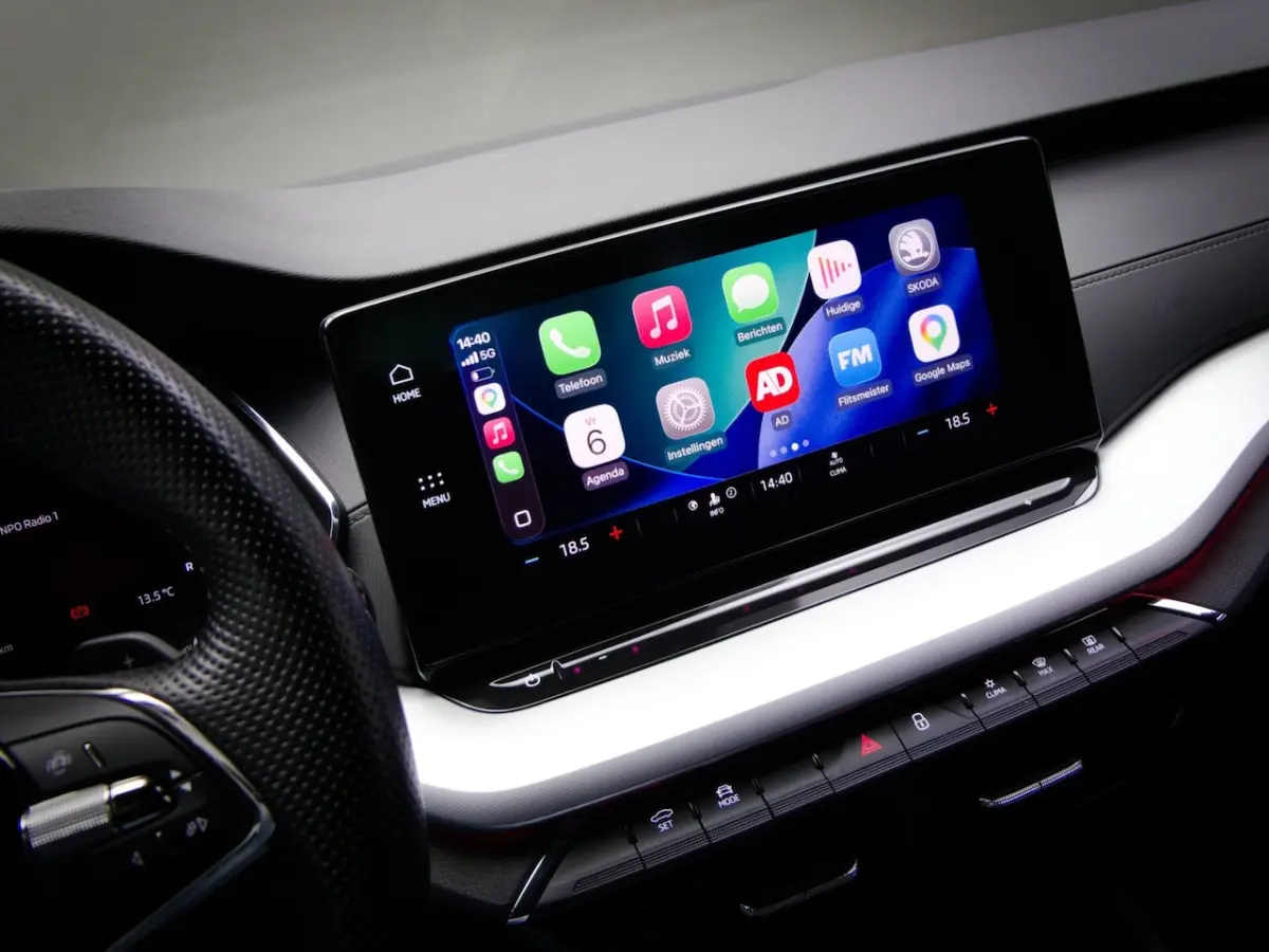 1.0 e-TSI Sport Business (TREKHAAK, SFEERVERLICHTING, DIGITAL COCKPIT, APPLE CARPLAY, SPOR