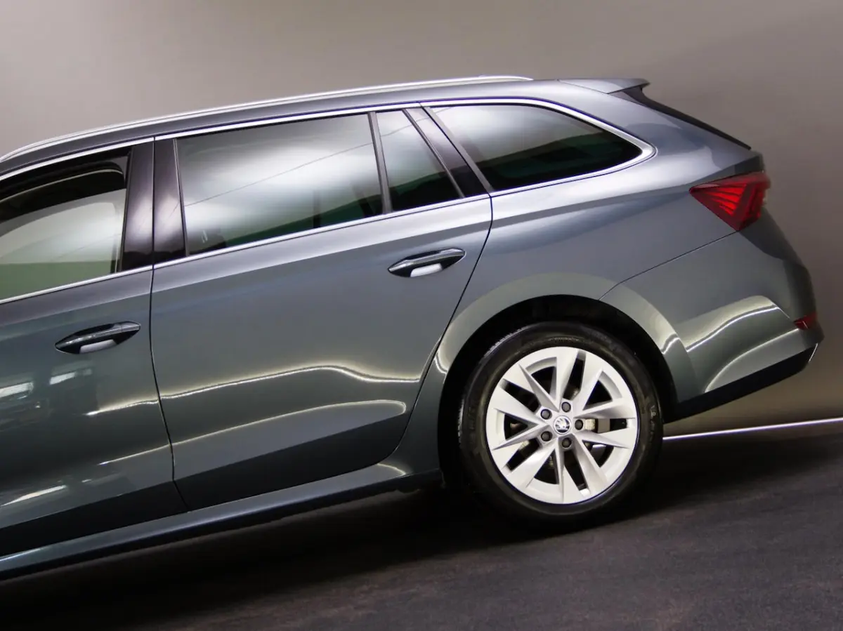 1.0 TSI Business Edition Plus (ADAPTIVE CRUISE, APPLE CARPLAY/ANDROID AUTO, STOELVERWARMIN
