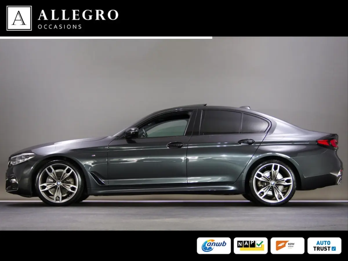 520i High Executive M-Sport (SFEERVERLICHTING, PANORAMADAK, HEAD-UP DISPLAY, NAVIGATIE PRO