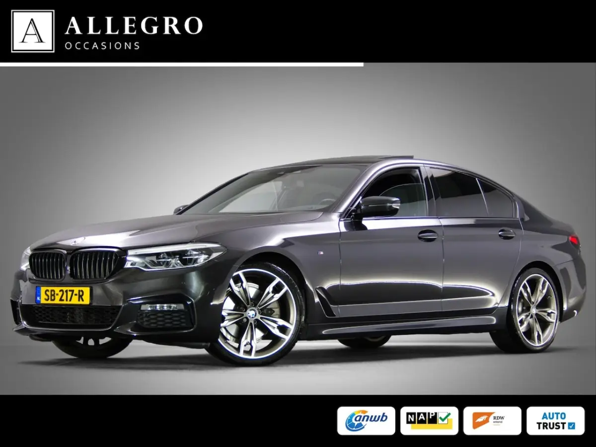 520i High Executive M-Sport (SFEERVERLICHTING, PANORAMADAK, HEAD-UP DISPLAY, NAVIGATIE PRO