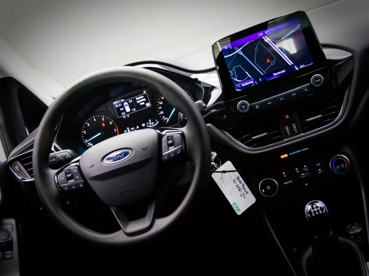 1.1 Trend (APPLE CARPLAY / ANDROID AUTO, NAVIGATIESYSTEEM, CRUISE CONTROL, BLUETOOTH, MULT