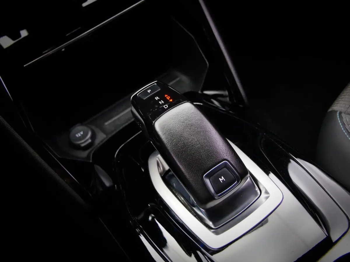 1.2 PureTech Allure Pack (APPLE CARPLAY/ANDROID AUTO, CRUISE CONTROL, CLIMATE CONTROL, SPO