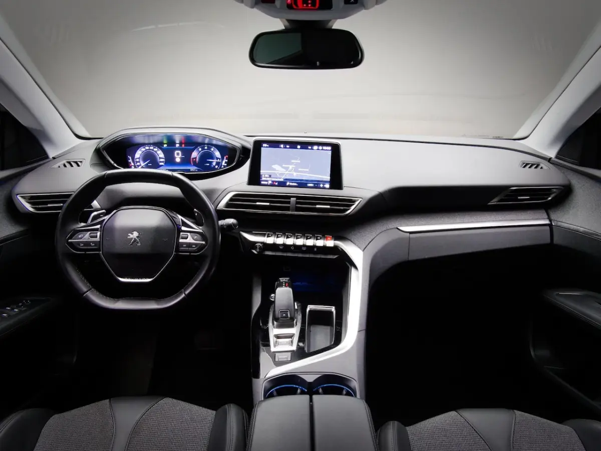 1.2 PureTech Blue Lease Premium (APPLE CARPLAY / ANDROID AUTO, ACHTERUITRIJCAMERA, NAVIGAT
