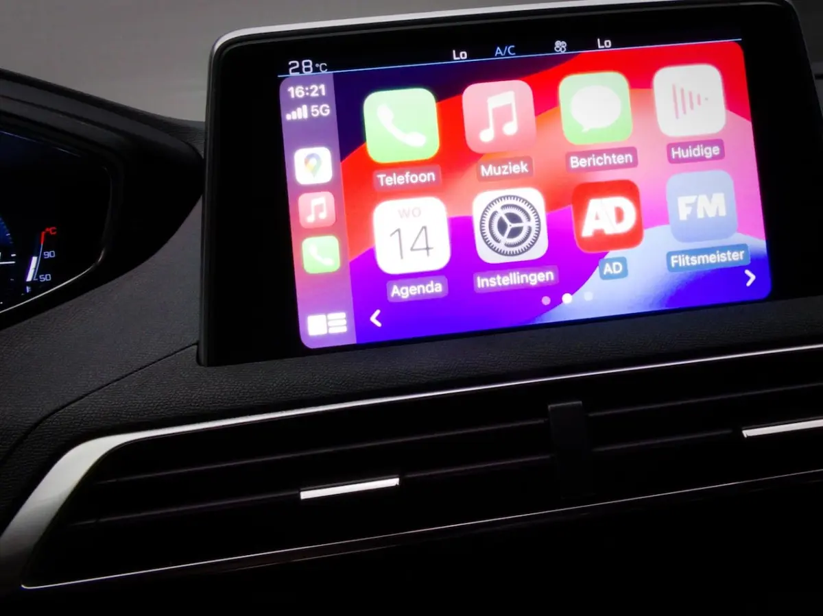 1.2 PureTech Blue Lease Premium (APPLE CARPLAY / ANDROID AUTO, ACHTERUITRIJCAMERA, NAVIGAT