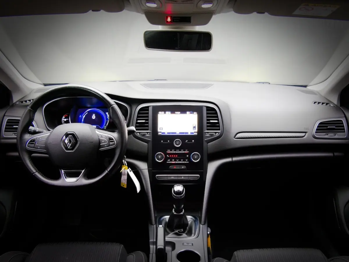 1.2 TCe Zen (NAVIGATIESYSTEEM, CRUISE CONTROL, CLIMATE CONTROL, APPLE CARPLAY / ANDROID AU