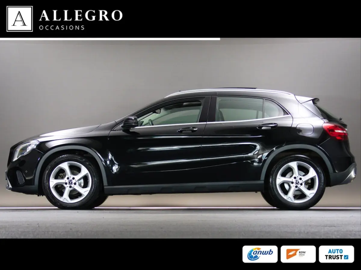 180 Ambition (SCHUIF-/KANTELDAK, NAVIGATIESYSTEEM, CRUISE CONTROL, BLUETOOTH, BI-XENON, LM