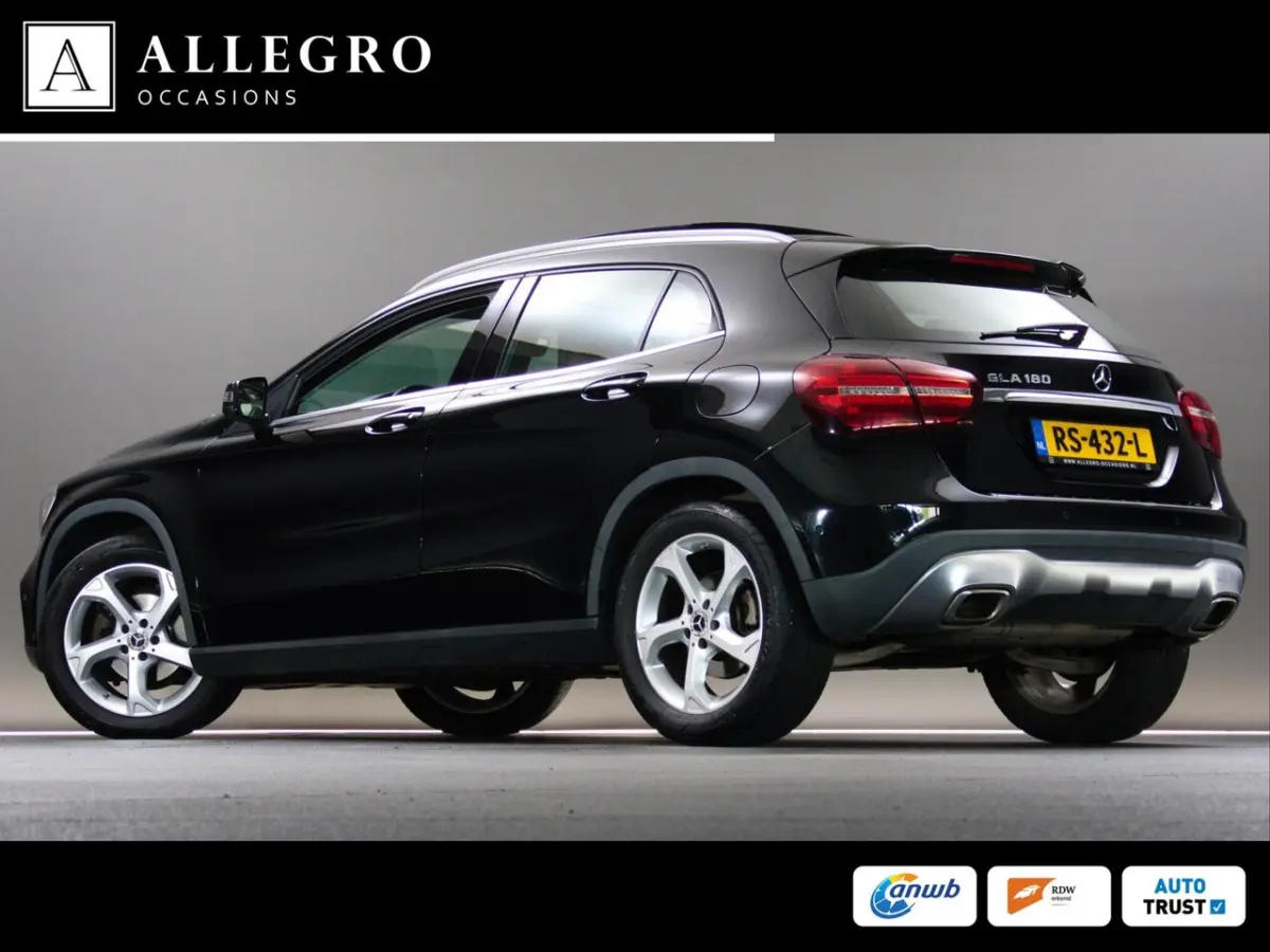 180 Ambition (SCHUIF-/KANTELDAK, NAVIGATIESYSTEEM, CRUISE CONTROL, BLUETOOTH, BI-XENON, LM