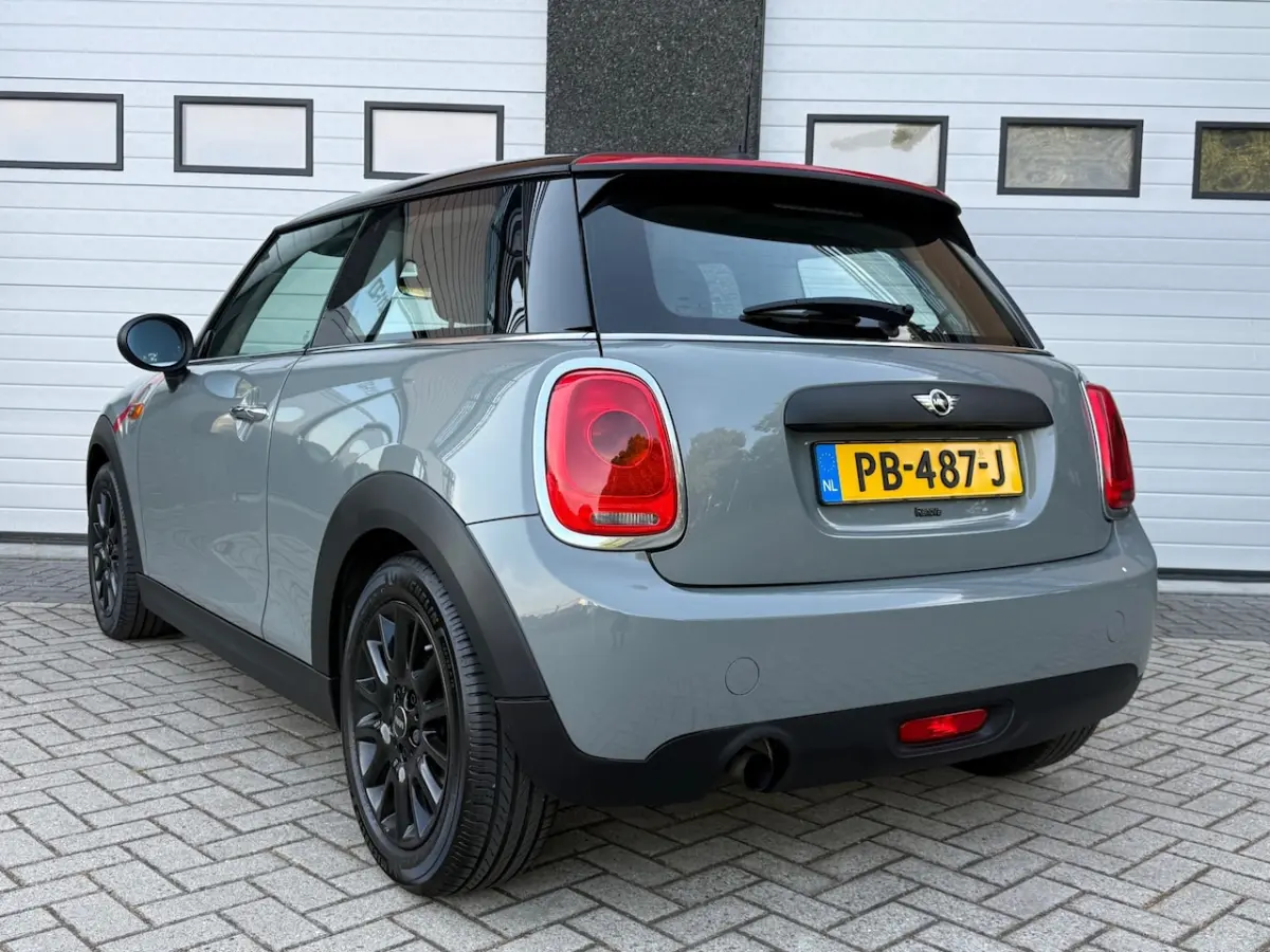 1.2 One Business 1STE EIGENAAR/NAP/NAVI/AIRCO/CRUISE
