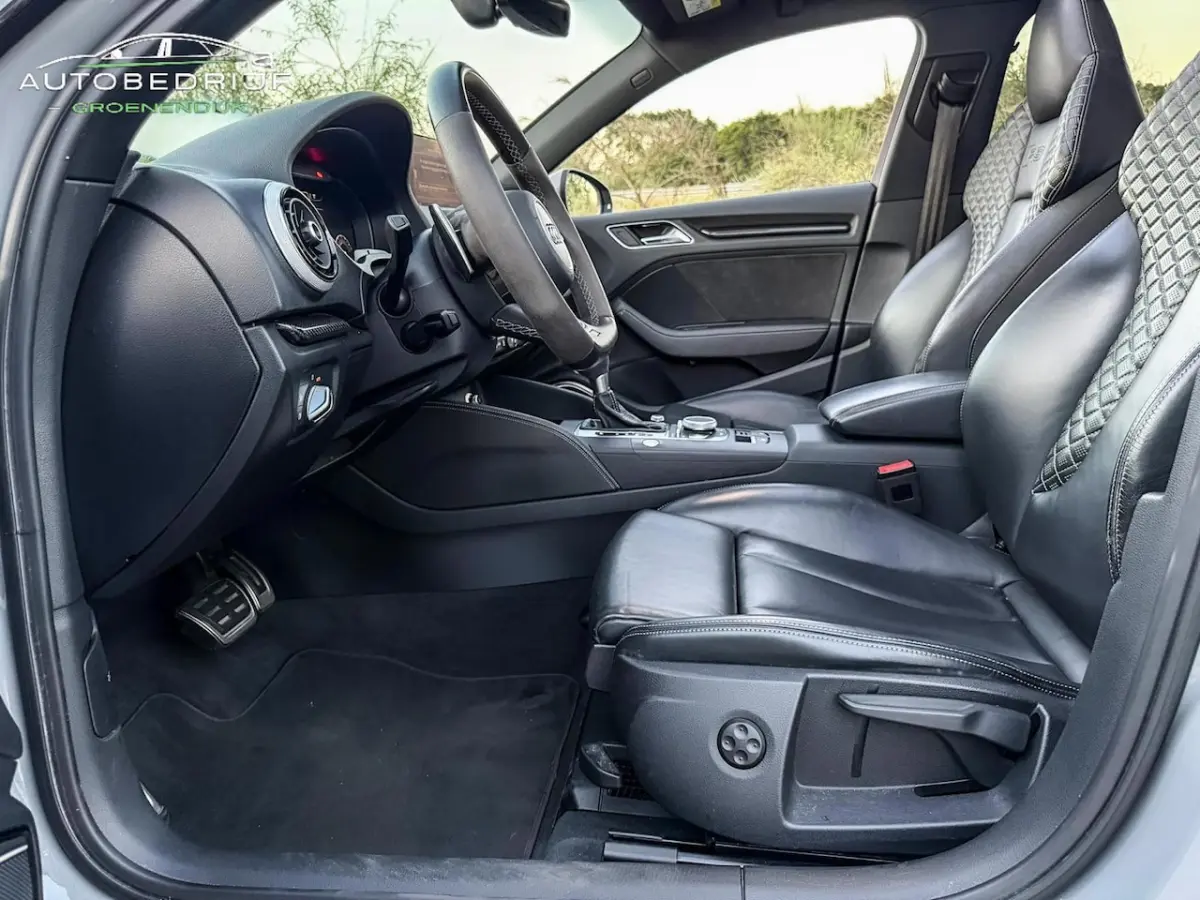 2.5 TFSI RS 3 quattro RS-SEATS CAM PANO PDC
