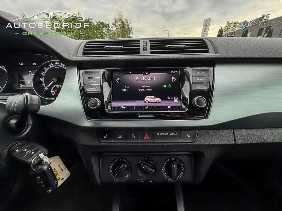 1.0 TSI Ambition CARPLAY / TREKHAAK / CARPASS / 1E EIGENAAR / TOPSTAAT