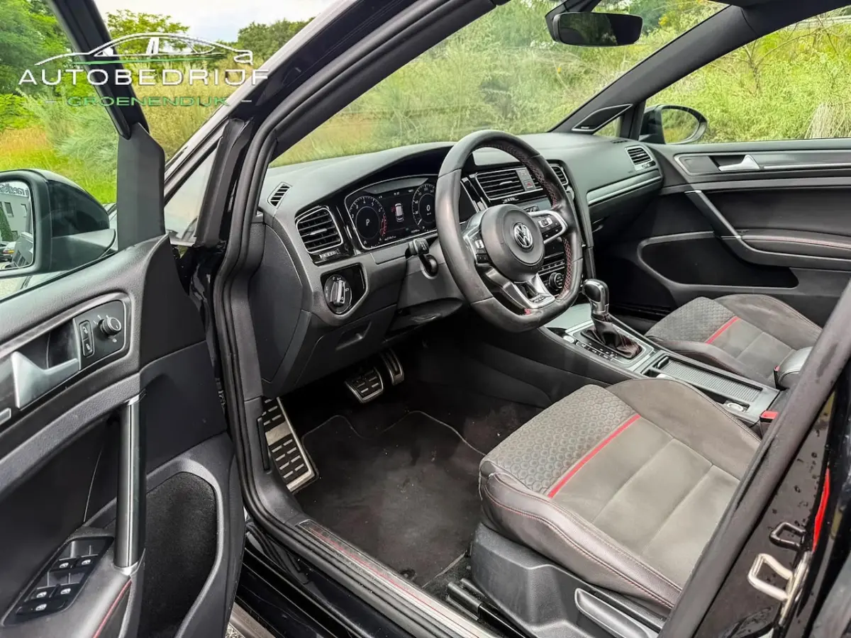 2.0 TSI GTI Performance DYNAUDIO / HONINGGRAAT / GROOTNAVI / CAMERA / PDC / MODE /ACC