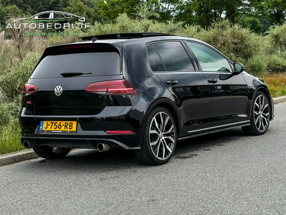 2.0 TSI GTI Performance DYNAUDIO / HONINGGRAAT / GROOTNAVI / CAMERA / PDC / MODE /ACC