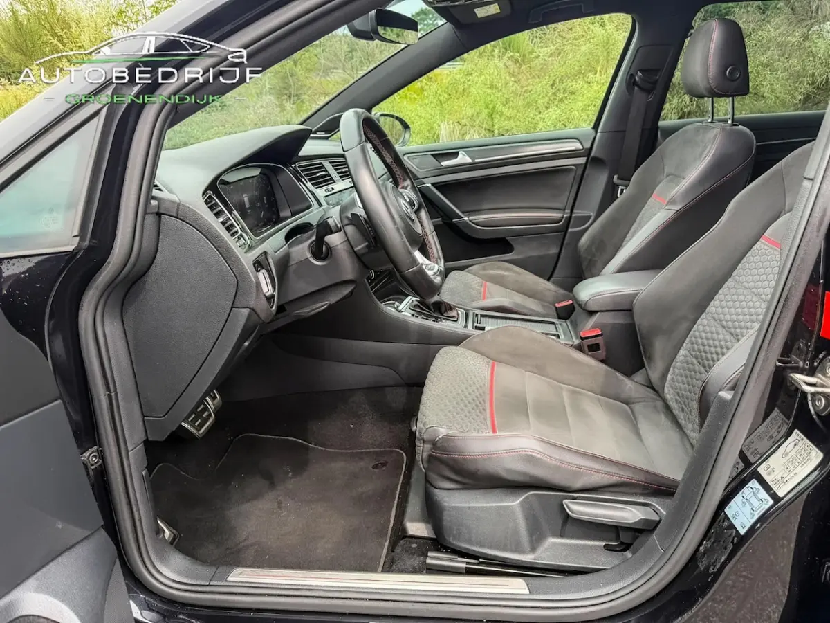 2.0 TSI GTI Performance DYNAUDIO / HONINGGRAAT / GROOTNAVI / CAMERA / PDC / MODE /ACC