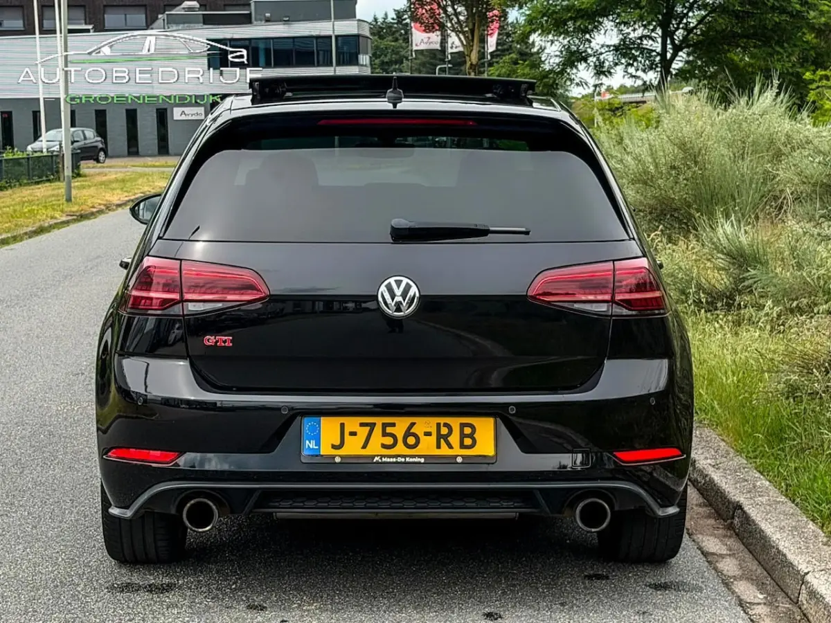 2.0 TSI GTI Performance DYNAUDIO / HONINGGRAAT / GROOTNAVI / CAMERA / PDC / MODE /ACC