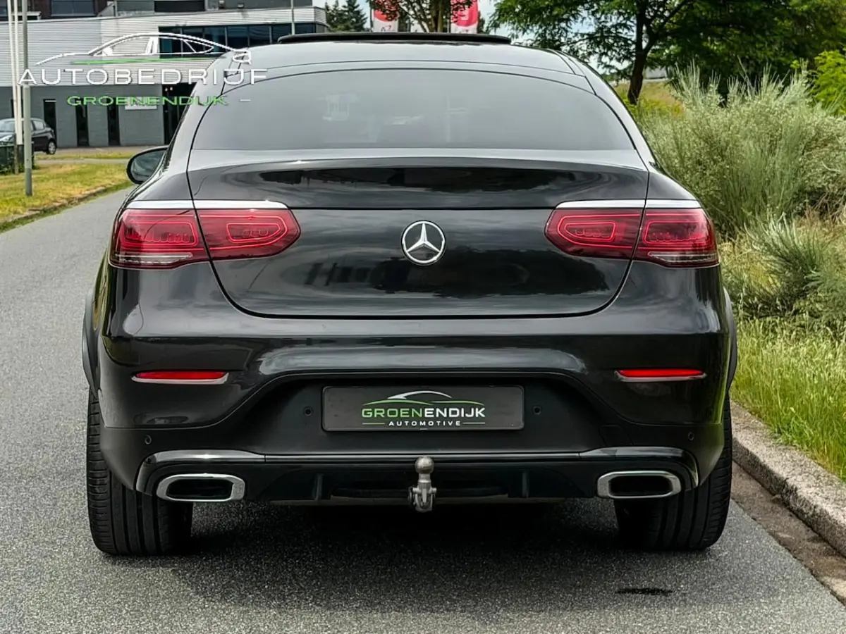 300 4MATIC AMG / SFEERVERL / 360 CAM / PDC / TREKHAAK / SCHUIFKANTELDAK / BURMESTER / DAB