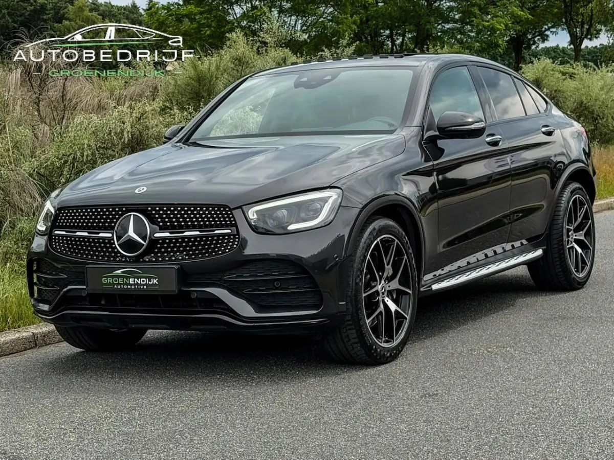 300 4MATIC AMG / SFEERVERL / 360 CAM / PDC / TREKHAAK / SCHUIFKANTELDAK / BURMESTER / DAB