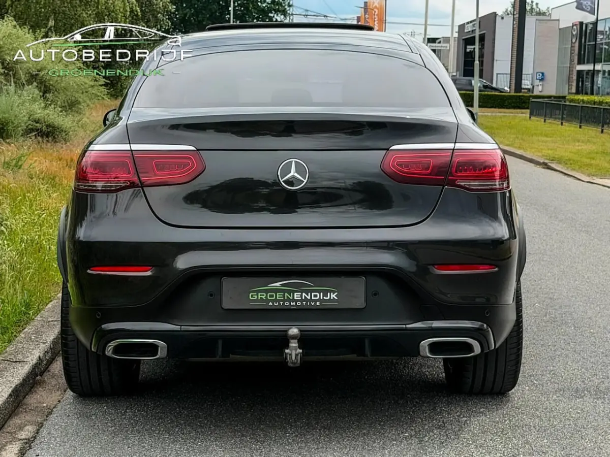 300 4MATIC AMG / SFEERVERL / 360 CAM / PDC / TREKHAAK / SCHUIFKANTELDAK / BURMESTER / DAB