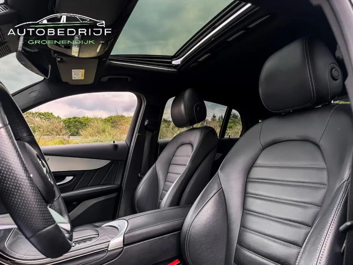 300 4MATIC AMG / SFEERVERL / 360 CAM / PDC / TREKHAAK / SCHUIFKANTELDAK / BURMESTER / DAB