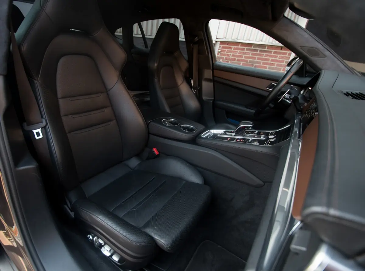 4.0 Turbo S E-Hybrid 700PK|Keramisch|Burmester|