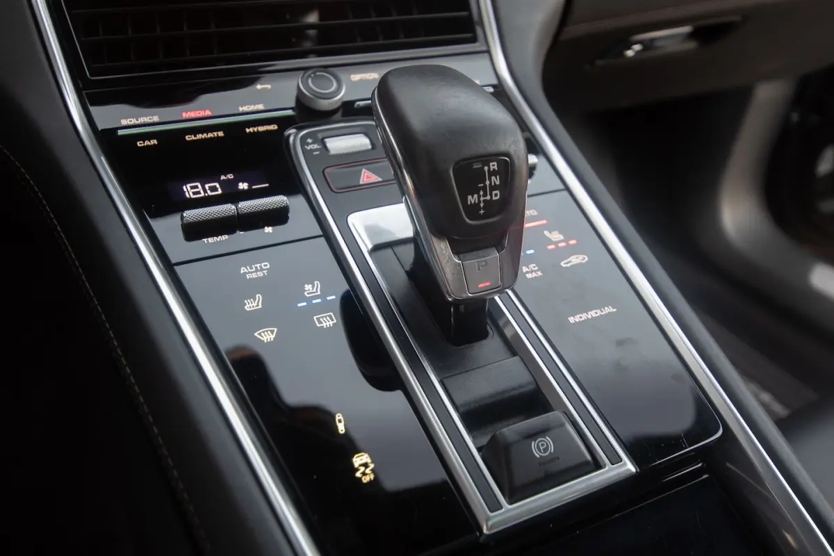 4.0 Turbo S E-Hybrid 700PK|Keramisch|Burmester|