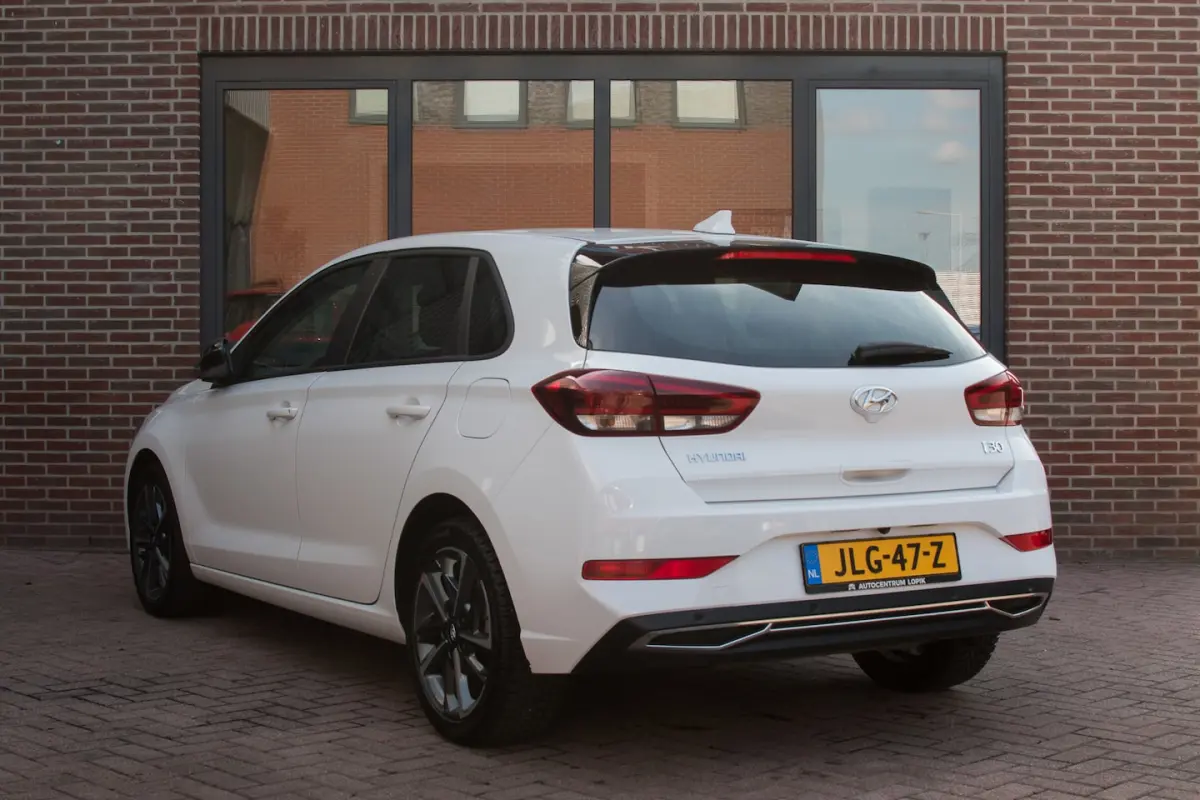 1.0 T-GDi MHEV i-Motion Apple Carplay/Camera