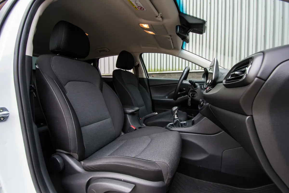1.0 T-GDi MHEV i-Motion Apple Carplay/Camera