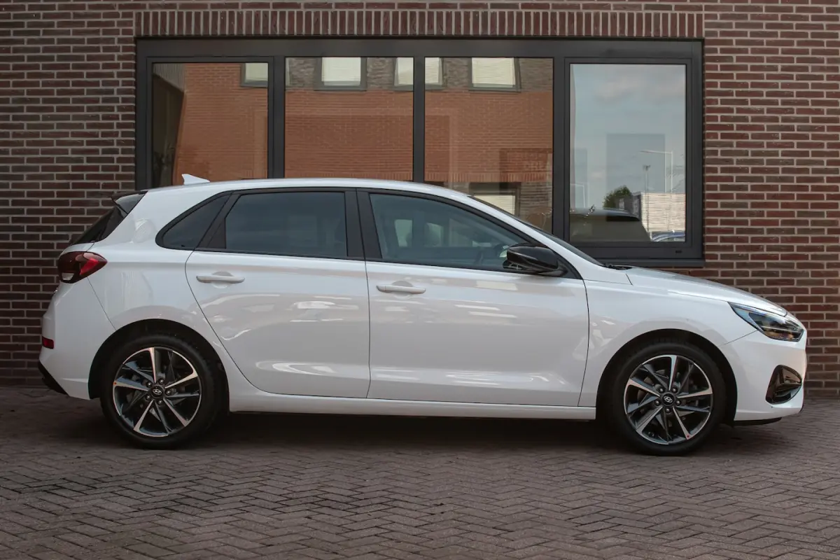 1.0 T-GDi MHEV i-Motion Apple Carplay/Camera