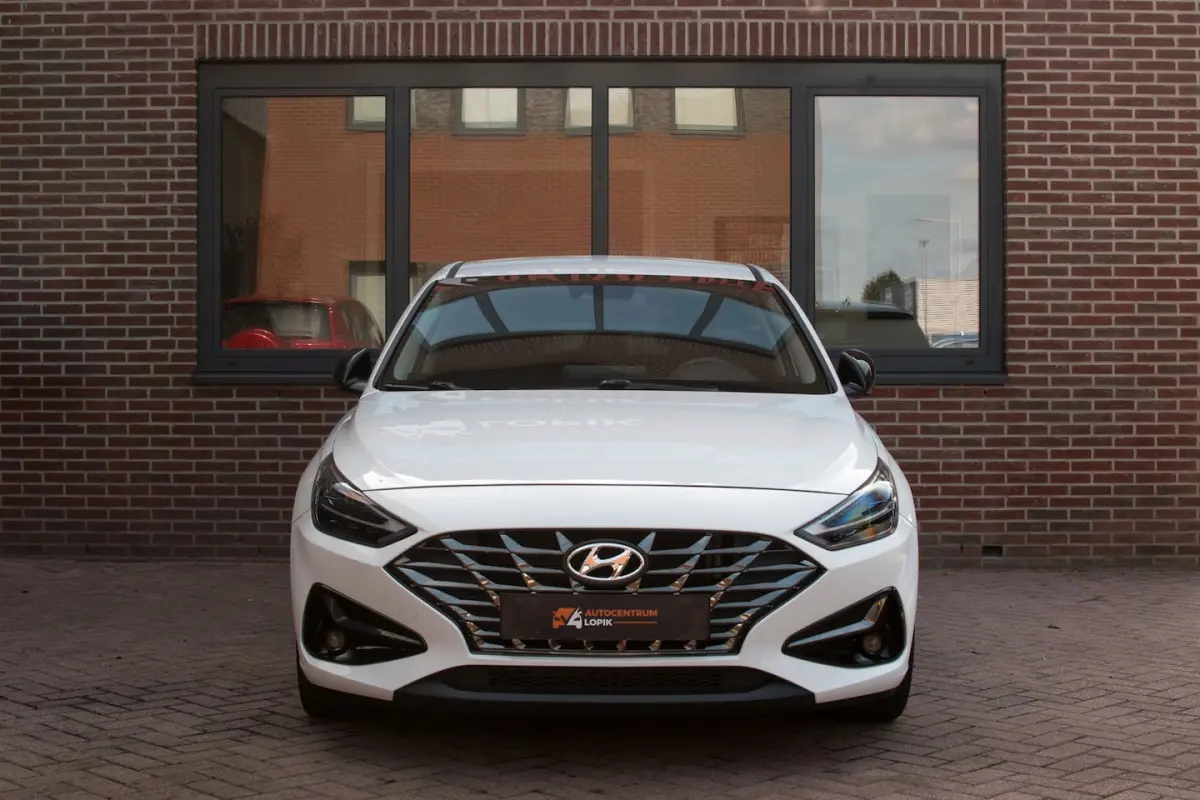 1.0 T-GDi MHEV i-Motion Apple Carplay/Camera