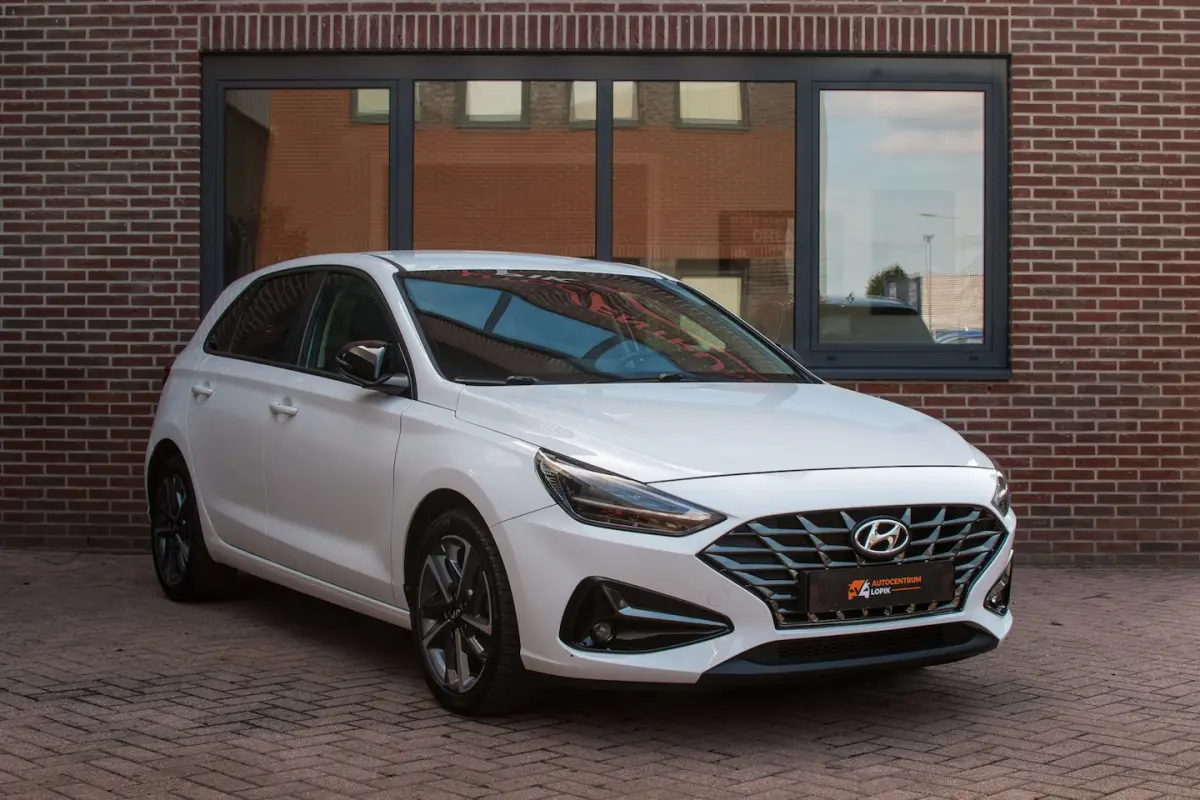 1.0 T-GDi MHEV i-Motion Apple Carplay/Camera