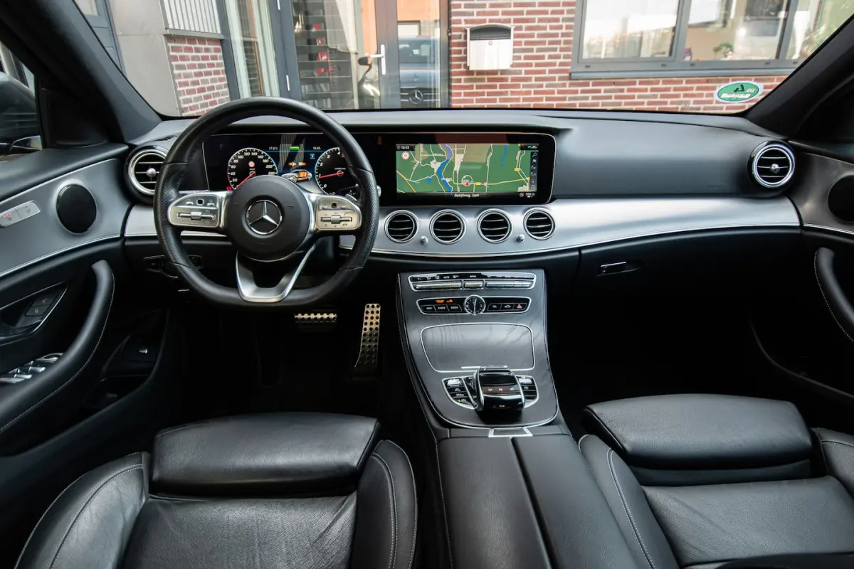 200 Business Solution AMG styling*Widescreen*Leder