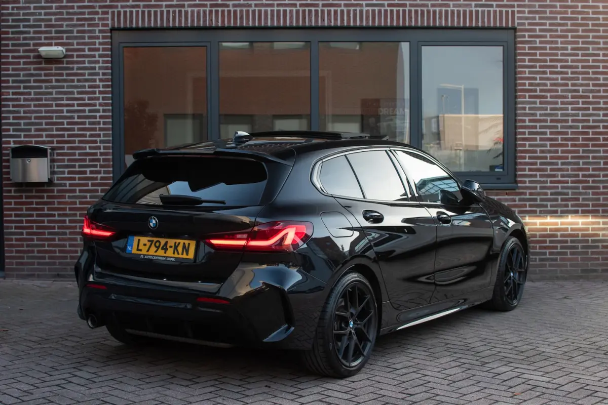 118i High Exe M-Sport HeadUp*Open dak*Leder