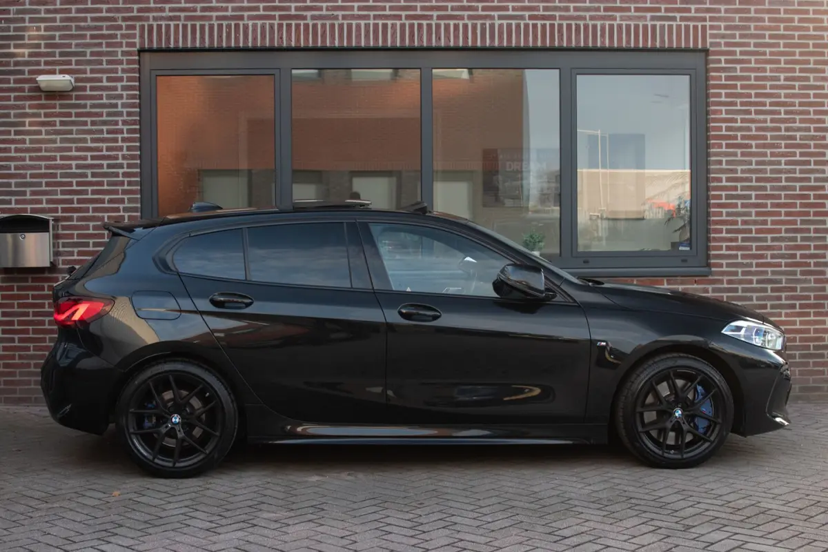 118i High Exe M-Sport HeadUp*Open dak*Leder