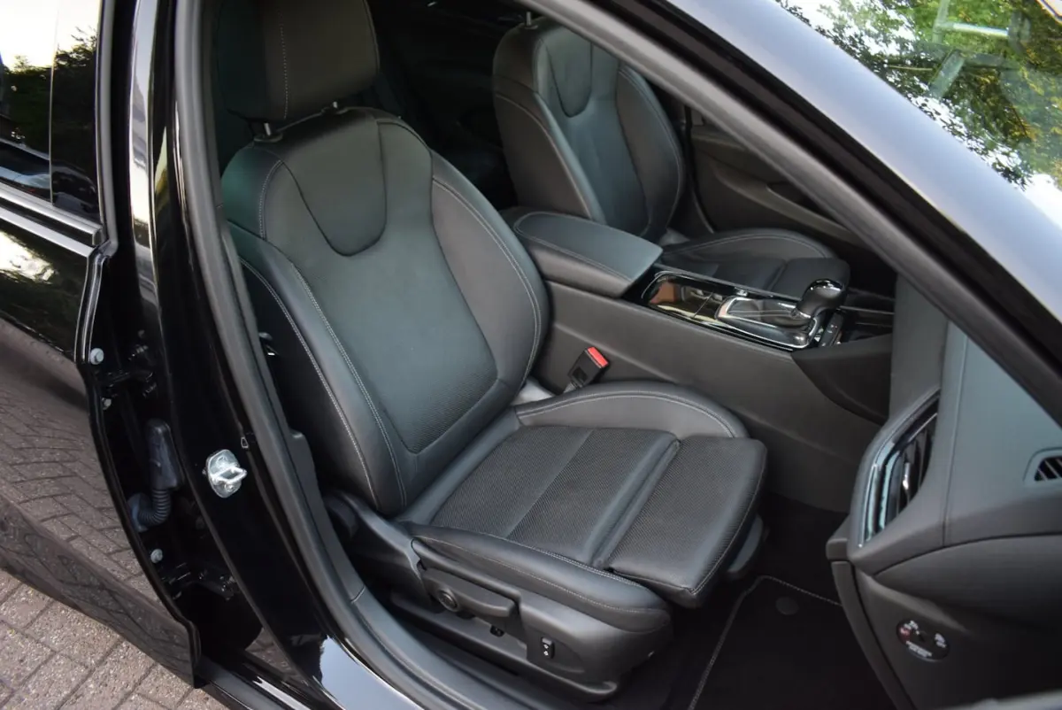 1.5 Turbo Exclusive OPC/ADAP CRUISE/NAVI/AIRCO/CARPLAY/CAMERA/NL-AUTO//TREKH/PDC/KEYLESS/H