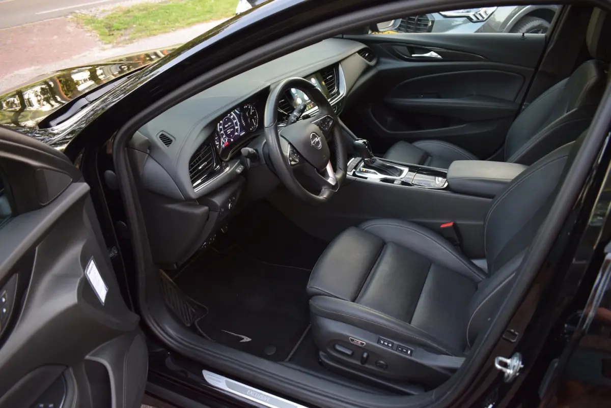 1.5 Turbo Exclusive OPC/ADAP CRUISE/NAVI/AIRCO/CARPLAY/CAMERA/NL-AUTO//TREKH/PDC/KEYLESS/H