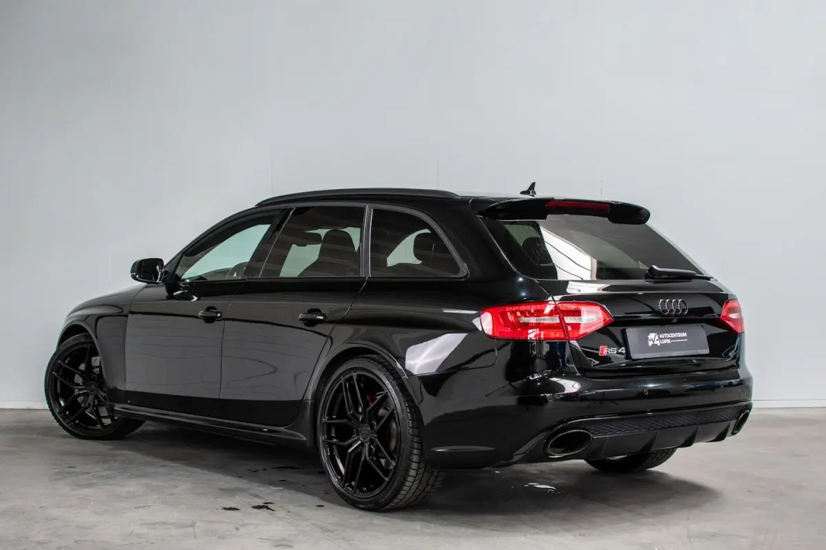 4.2 FSI quattro Carbon*B&O*Camera
