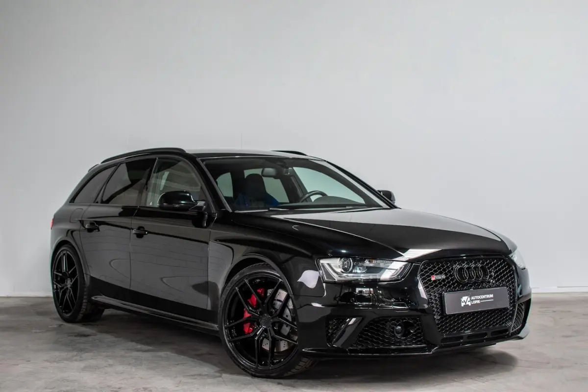 4.2 FSI quattro Carbon*B&O*Camera