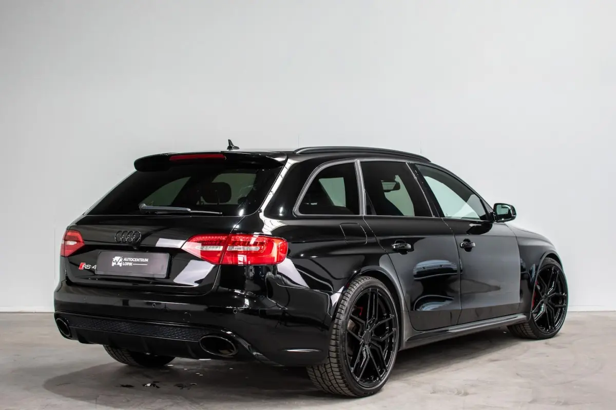 4.2 FSI quattro Carbon*B&O*Camera