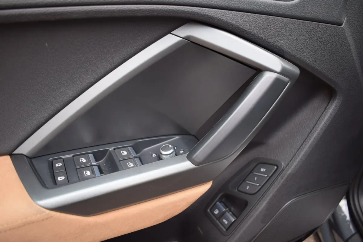 45 TFSI e S-LINE/PANO/ADAP-CRUISE/CARPLAY/CAMERA/MATRIX/SFEER/19 INCH