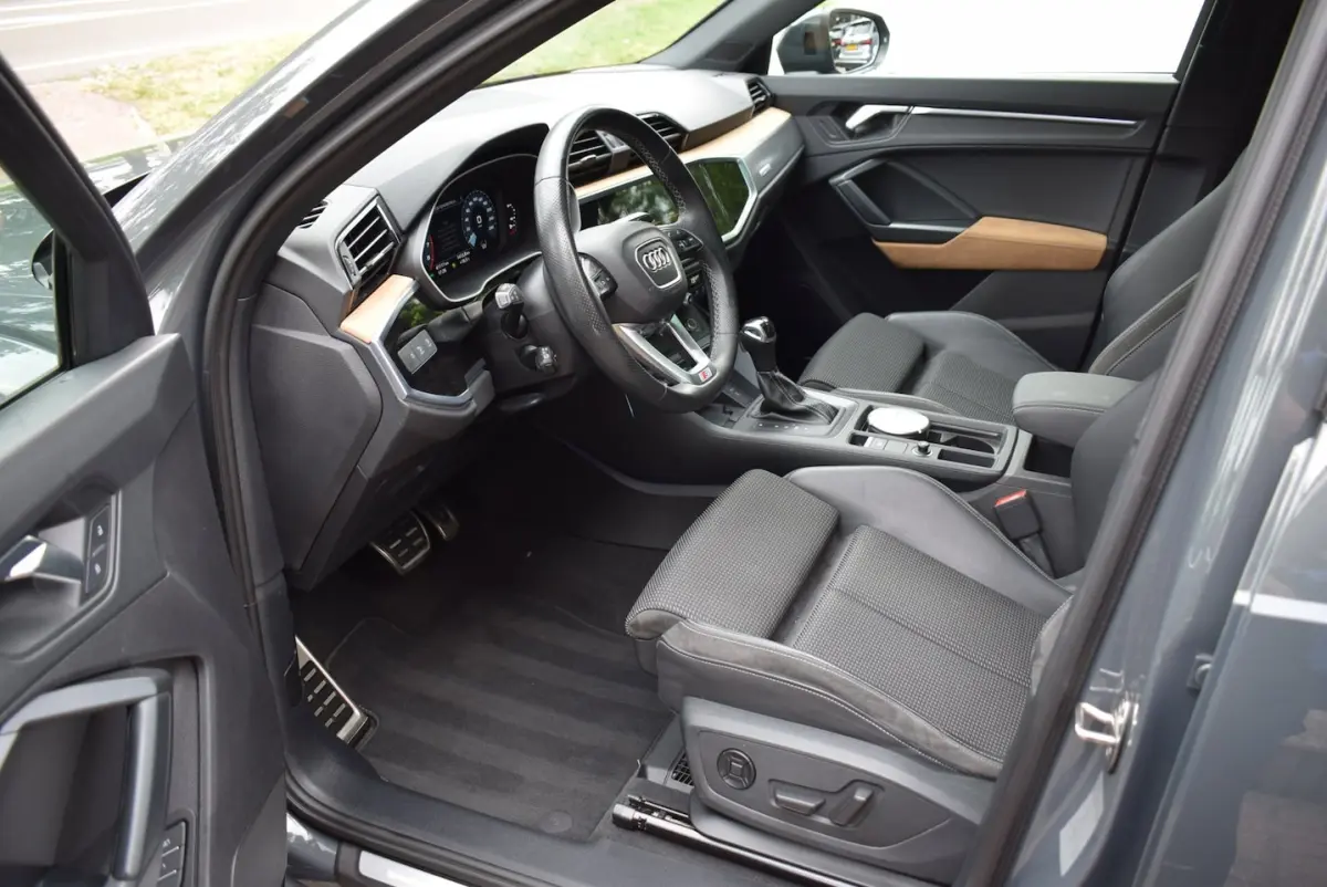 45 TFSI e S-LINE/PANO/ADAP-CRUISE/CARPLAY/CAMERA/MATRIX/SFEER/19 INCH
