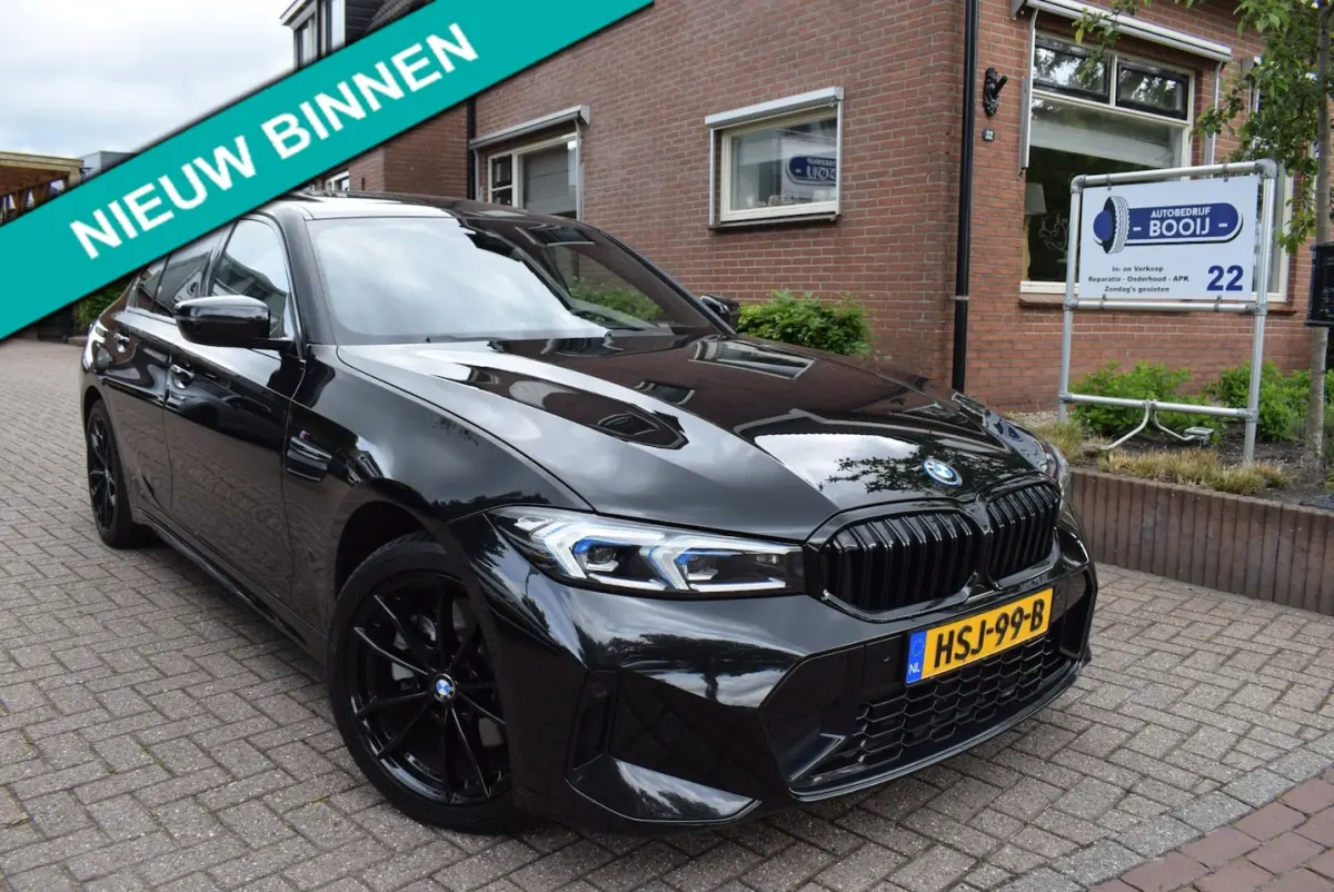 330e M-PAKKET/OPEN DAK /HEAD-UP/CAMERA/CARPLAY/SFEERVERLICHTING/LASER/MEMORY/BJ 2024