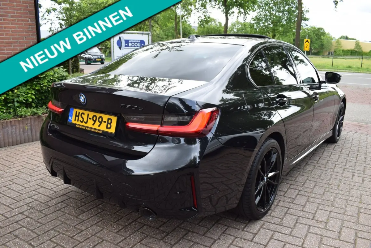 330e M-PAKKET/OPEN DAK /HEAD-UP/CAMERA/CARPLAY/SFEERVERLICHTING/LASER/MEMORY/BJ 2024