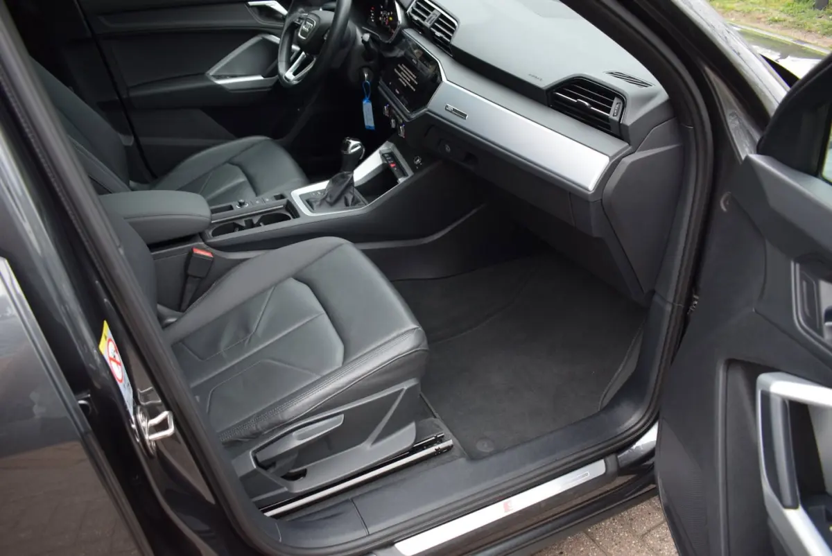 35 TFSI S-LINE AUTOM/PANO DAK/LEDER/NAVI/CARPLAY/CAMERA/CRUISE/AIRCO-ECC/BLUETOOTH/TREKH/P