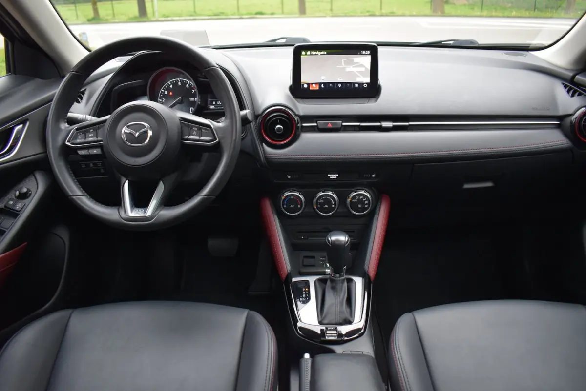2.0 SkyActiv-G 120 SkyLease GT AUTOM/CRUISE/NAVI/CARPLAY/AIRCO-ECC/PANO/CAMERA/BLUETOOT/PD