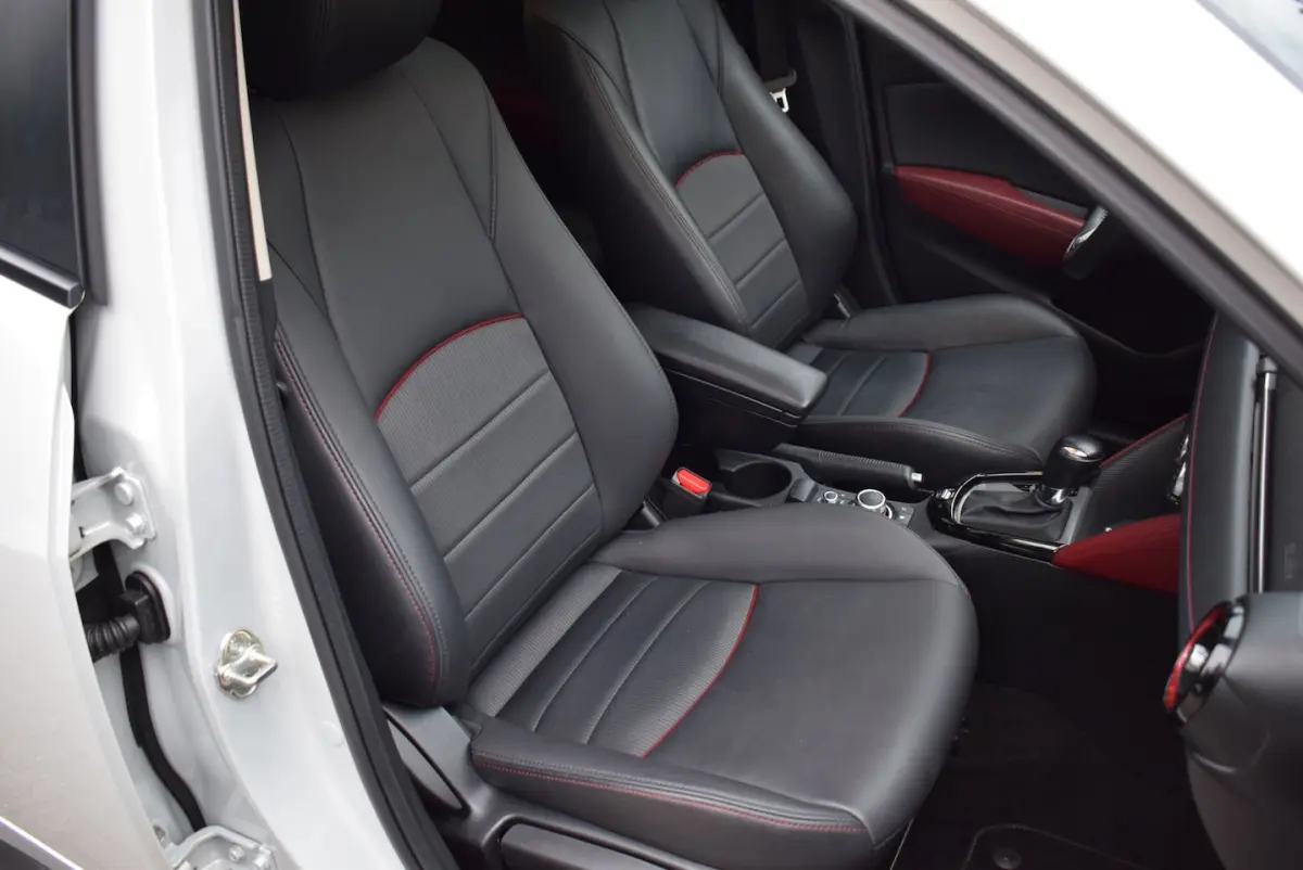 2.0 SkyActiv-G 120 SkyLease GT AUTOM/CRUISE/NAVI/CARPLAY/AIRCO-ECC/PANO/CAMERA/BLUETOOT/PD